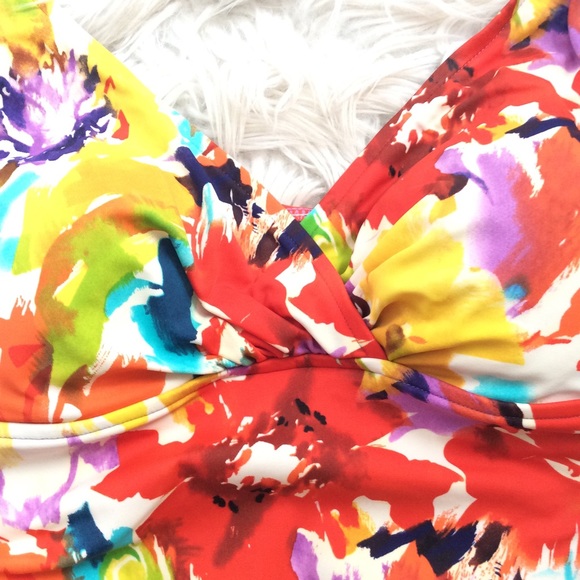 Slimshaper Abstract Floral Tankini Top - Picture 4 of 7